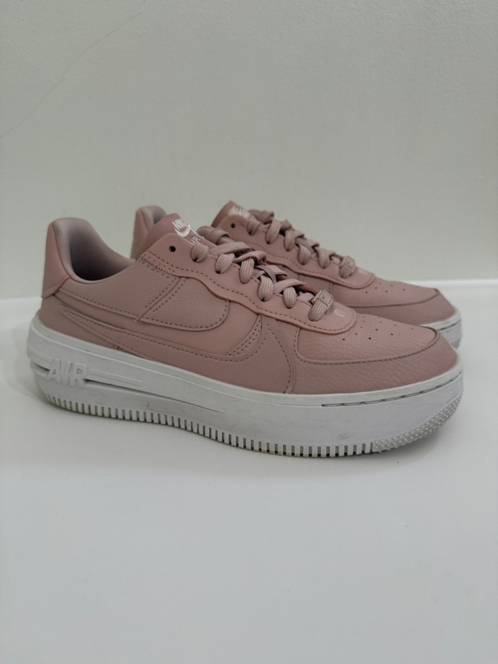 NIKE Air Force 1 Platform Shoes Womens Size 8 Pink Oxford Sneakers